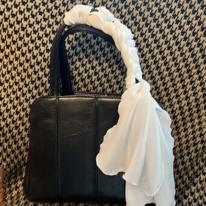 VTG 60s Black Handbag Pocketbook with Short Handles and Bonus Scarf